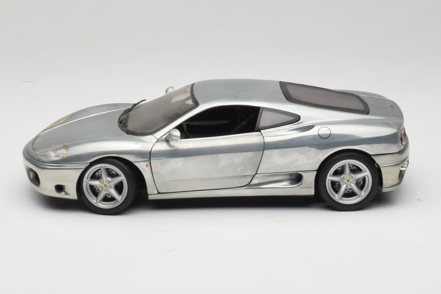 Hot Wheels Ferrari 360 Modena Chrome 1:18