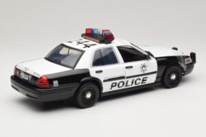 Ford Crown Victoria Police Interceptor The Hangover Movie Greenlight 1:18 12911 Diecast - image 2 of 6