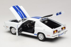 Ford Mustang II Cobra II Charlie's Angels Movie Greenlight 1:18 12880 Diecast - image 5 of 8