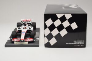 Haas VF-22 K. Magnussen Pole Position Brazilian GP 2022 Minichamps 1:18 117222120 Resin - image 6 of 7