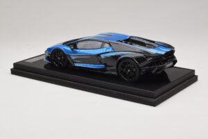 Lamborghini Revuelto Blue Black IVY Merit 1:18 REMC040 Resin - image 5 of 7