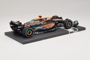 McLaren MCL36 #3 D. Ricciardo Abu Dhabi GP 2022 Minichamps 1:18 537224003 Resin - image 2 of 7