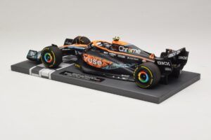 McLaren MCL36 #4 L. Norris Abu Dhabi GP 2022 Minichamps 1:18 537224004 Resin - image 5 of 7