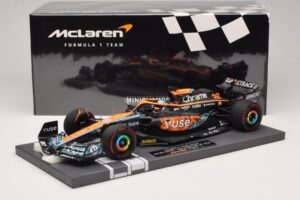 McLaren MCL36 O. Piastri Abu Dhabi Test 2022 Minichamps 1:18 537221828 Resin - image 7 of 7