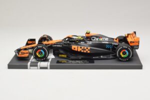 McLaren MCL60 #4 L. Norris 2nd Place Japanese GP 2023 Minichamps 1:18 537233504 Resin - image 3 of 7