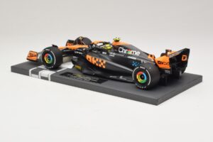 McLaren MCL60 #4 L. Norris 2nd Place Japanese GP 2023 Minichamps 1:18 537233504 Resin - image 5 of 7