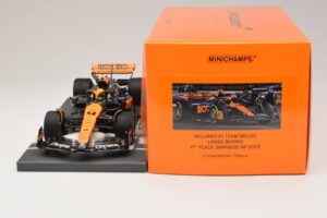 McLaren MCL60 #4 L. Norris 2nd Place Japanese GP 2023 Minichamps 1:18 537233504 Resin - image 6 of 7