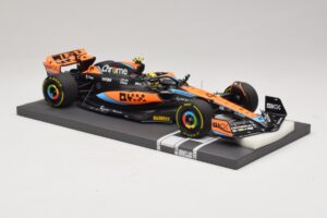 McLaren MCL60 #4 L. Norris Australian GP 2023 Minichamps 1:18 537232104 Resin - image 4 of 7