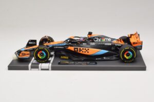 McLaren MCL60 #81 O. Piastri Hungarian GP 2023 Minichamps 1:18 537233081 Resin - image 3 of 7