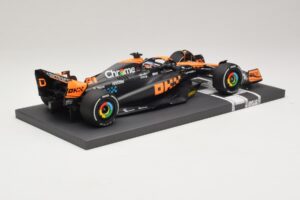 McLaren MCL60 #81 O. Piastri Japanese GP 2023 Minichamps 1:18 537233581 Resin - image 2 of 7