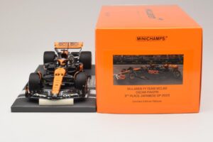 McLaren MCL60 #81 O. Piastri Japanese GP 2023 Minichamps 1:18 537233581 Resin - image 6 of 7