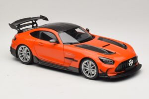 Mercedes AMG GT Black Series C190 Orange With Silver Wheels Minichamps 1:18 110032024 Diecast - image 6 of 8