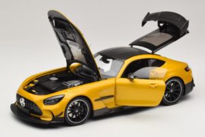 Mercedes AMG GT Black Series C190 Solarbeam Yellow Metallic Minichamps 1:18 110032021 Diecast - image 2 of 8