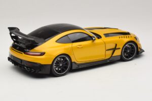 Mercedes AMG GT Black Series C190 Solarbeam Yellow Metallic Minichamps 1:18 110032021 Diecast - image 3 of 8
