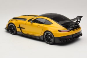 Mercedes AMG GT Black Series C190 Solarbeam Yellow Metallic Minichamps 1:18 110032021 Diecast - image 7 of 8