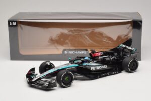 Mercedes AMG Petronas W15 E Performance G. Russell 2024 Minichamps 1:18 110240163 Resin - image 7 of 7