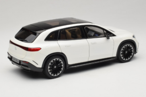 Mercedes EQS SUV X296 Manufaktur Diamond White NZG 1:18 B66960590 Diecast - image 3 of 8