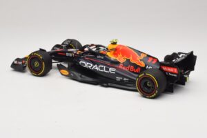 Oracle Red Bull Racing RB18 S. Perez Winner Monaco GP 2022 Minichamps 1:18 110220711 Resin - image 5 of 7