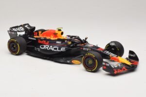 Oracle Red Bull Racing RB19 S. Perez Abu Dhabi GP 2023 Minichamps 1:18 110232311 Resin - image 4 of 7