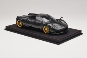 Pagani Huayra Starry Night Sky AB 1:18 REMC039 Resin - image 4 of 7