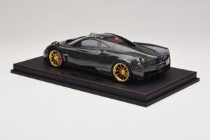 Pagani Huayra Starry Night Sky AB 1:18 REMC039 Resin - image 5 of 7