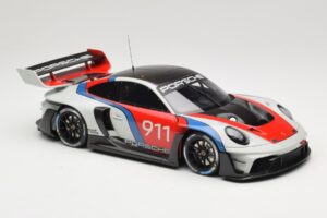 Porsche 911 992 GT3 R Rennsport GT Spirit 1:18 GT495 Resin - image 4 of 6