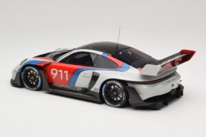 Porsche 911 992 GT3 R Rennsport GT Spirit 1:18 GT495 Resin - image 5 of 6