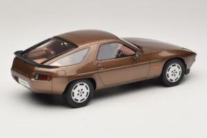 Porsche 928 S Tobacco Metallic GT Spirit 1:18 GT1005 Resin - image 2 of 6