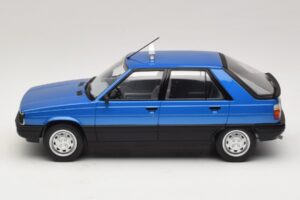Renault 11 GTL Taxi James Bond MCG 1:18 MCG18833 Diecast - image 3 of 6