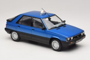 Renault 11 GTL Taxi James Bond MCG 1:18 MCG18833 Diecast - image 4 of 6