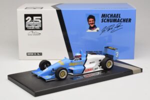Reynard F903 Spiess M. Schumacher Winner Macau GP 1990 Minichamps 1:18 517901803 Resin - image 6 of 6
