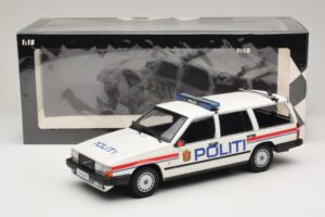 Volvo 740 GL Estate Politi Norway Minichamps 1:18 155171796 Diecast - image 6 of 6