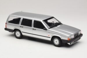 Volvo 740 GL Estate Silver Minichamps 1:18 155171770 Diecast - image 4 of 6