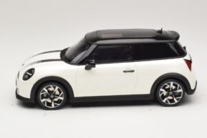 Mini Cooper S F66 Nanuq White Metallic Otto 1:18 OT1245 Resin - image 3 of 6