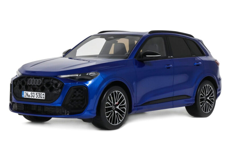 Audi SQ5 FY TFSI Ultra Blue Otto 1:18 Audi SQ5 FY TFSI Ultra Blue Otto 1:18 OT1281 Resin