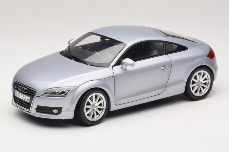 Audi TT 8N Silverblue Metallic Minichamps 1:18 Audi TT 8N Silverblue Metallic Minichamps 1:18 100015020 Diecast