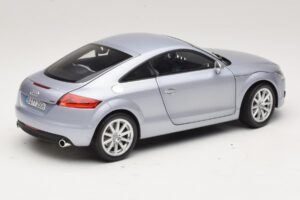 Audi TT 8N Silverblue Metallic Minichamps 1:18 100015020 Diecast - image 3 of 8