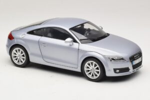 Audi TT 8N Silverblue Metallic Minichamps 1:18 100015020 Diecast - image 6 of 8