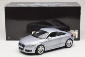 Audi TT 8N Silverblue Metallic Minichamps 1:18 100015020 Diecast - image 8 of 8