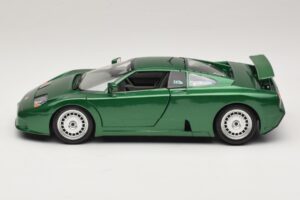 Bugatti EB110 Green Metallic Bburago 1:18 3003 Diecast - image 4 of 8