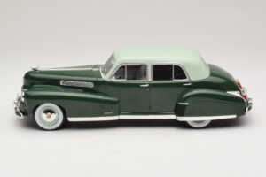 Cadillac Fleetwood Series 60 Special Green MCG 1:18 MCG18657 Diecast - image 3 of 6