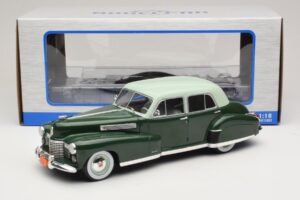 Cadillac Fleetwood Series 60 Special Green MCG 1:18 MCG18657 Diecast - image 6 of 6