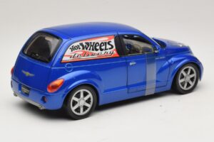 Chrysler PT Cruiser Delivery Blue Hot Wheels 1:18 29616 Diecast - image 2 of 7