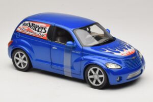 Chrysler PT Cruiser Delivery Blue Hot Wheels 1:18 29616 Diecast - image 5 of 7