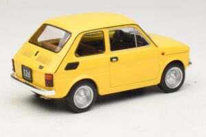 Fiat 126 Yellow MCG 1:18 MCG18667 Diecast - image 5 of 6