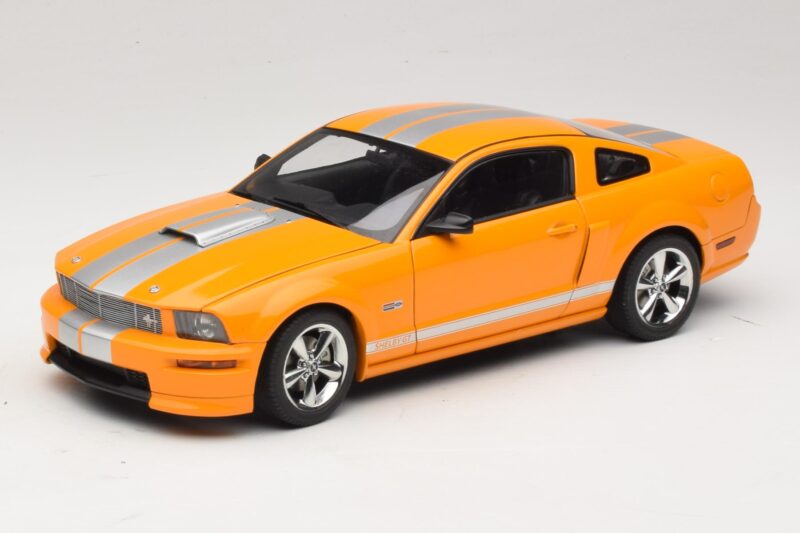 Ford Mustang GT S197 Grabber Orange Metallic AUTOart 1:18 Ford Mustang GT S197 Grabber Orange Metallic AUTOart 1:18 73117-A1 Diecast