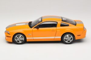 Ford Mustang GT S197 Grabber Orange Metallic AUTOart 1:18 73117-A1 Diecast - image 4 of 8