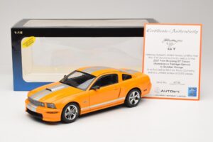 Ford Mustang GT S197 Grabber Orange Metallic AUTOart 1:18 73117-A1 Diecast - image 8 of 8