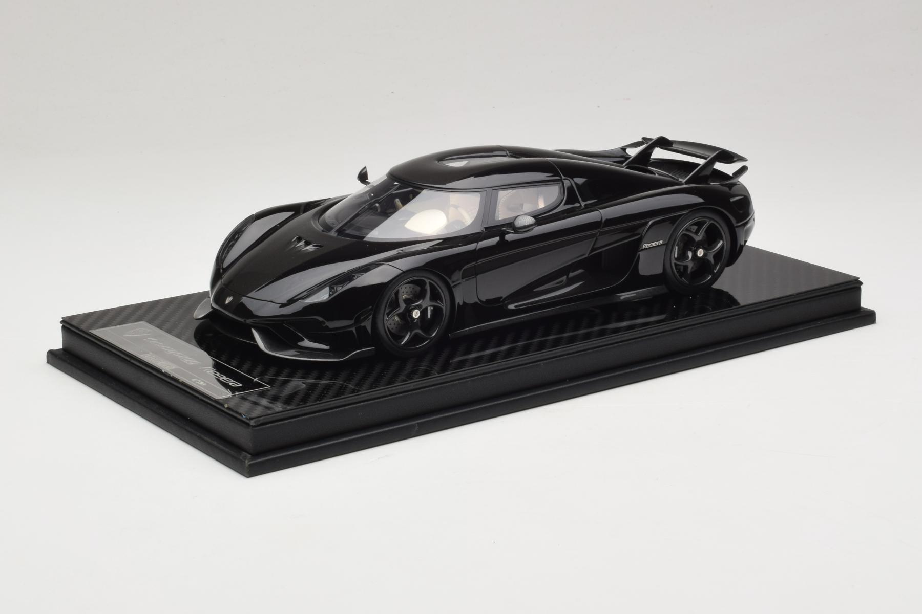 koenigsegg-regera-black-carbon