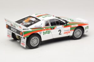Lancia 037 #2 A. Bettega / M. Perissinot Rally San Marino 1984 Kyosho 1:18 08306F Diecast - image 3 of 8